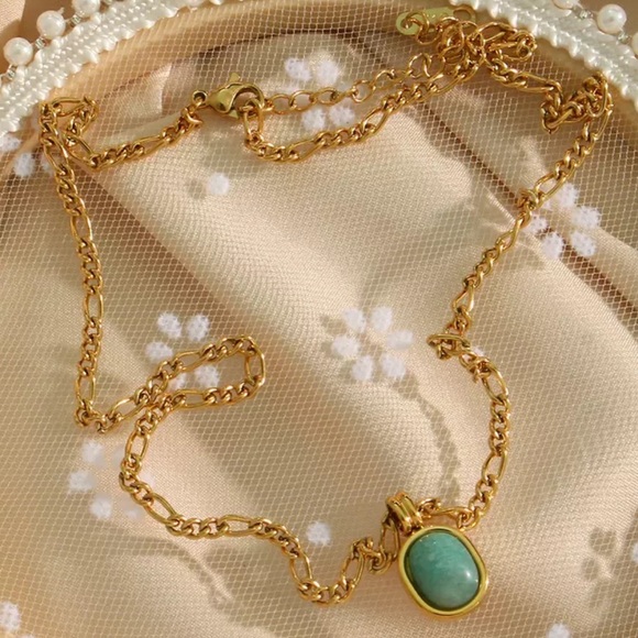 NEW 18K GOLD FIGARO CHAIN NECKLACE, NICE NECKLACE, CUTE NECKLACE - Picture 4 of 8